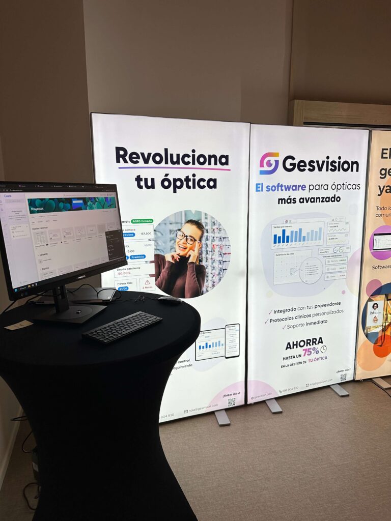 nuestro stand en fórum claravision
