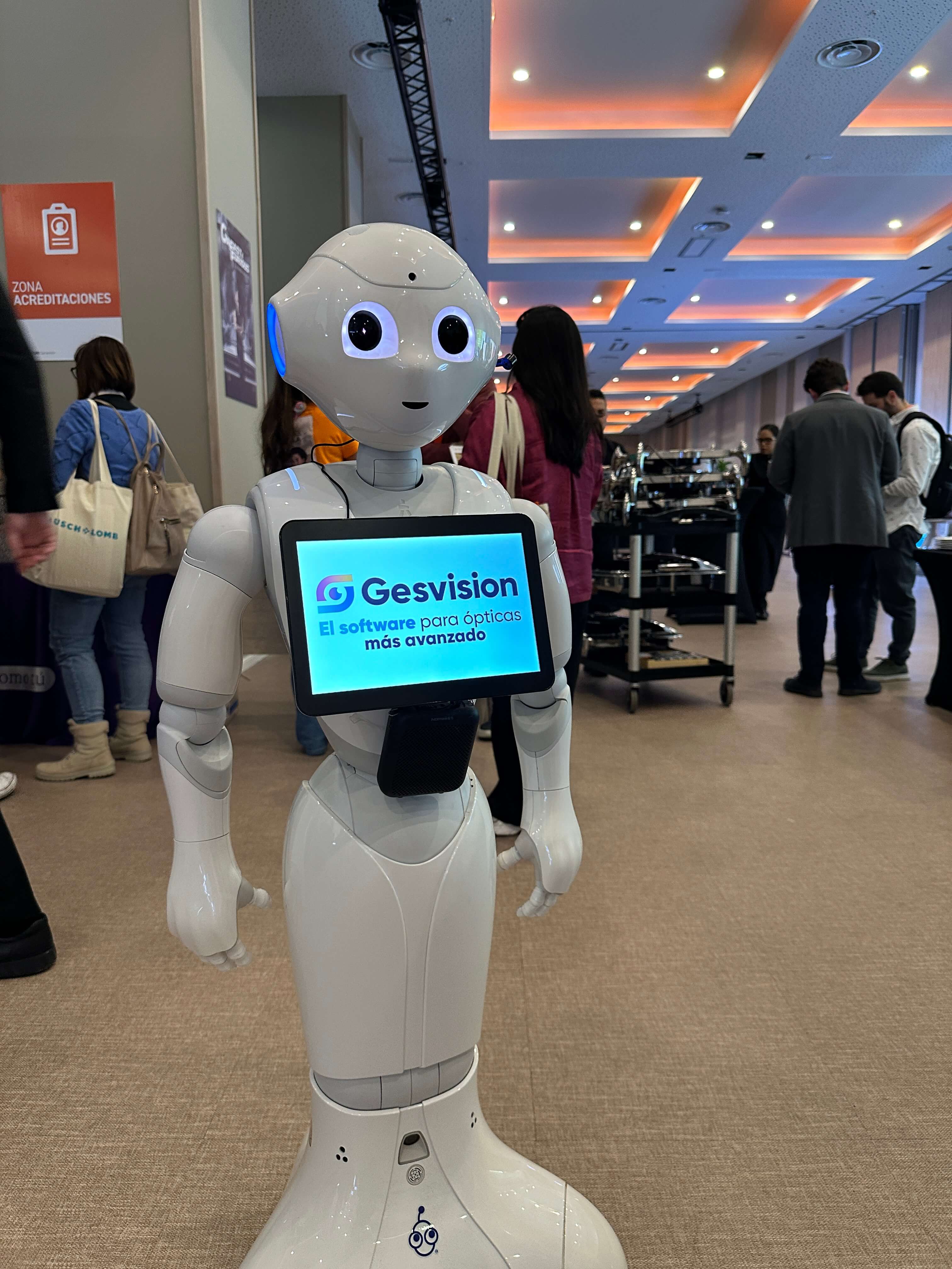 Gesvision, el robot inteligente que nos acompañó en el evento